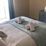 Comfy Stays Swansea Flat 3