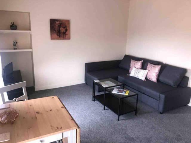 Holiday home Comfy Stays Flat 3 *
