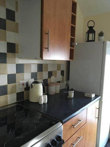 Comfy Stays Flat 3 Swansea